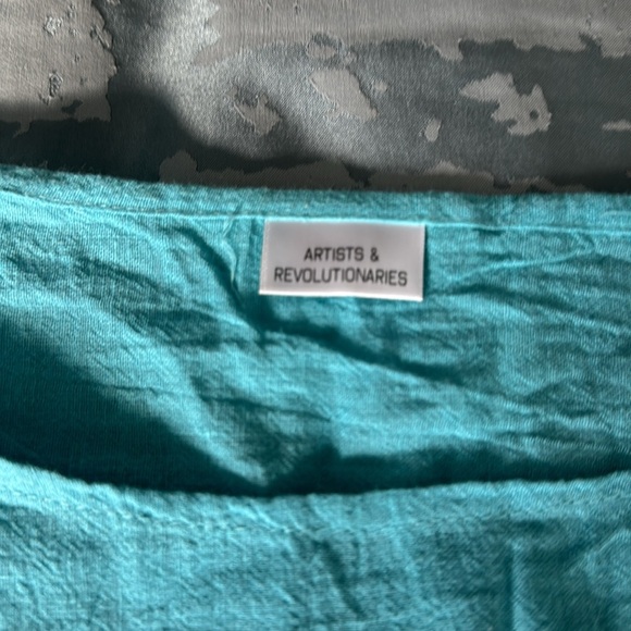 Artists & Revolutionaries Square Top, Turquoise - Picture 6 of 11